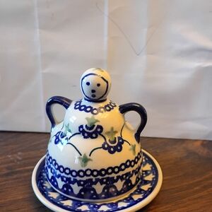 Artistic Blue and White Ceramic Keeper